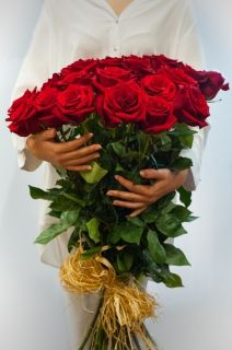букет от червени рози